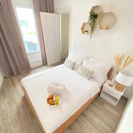 56 Апартаменты Констанца